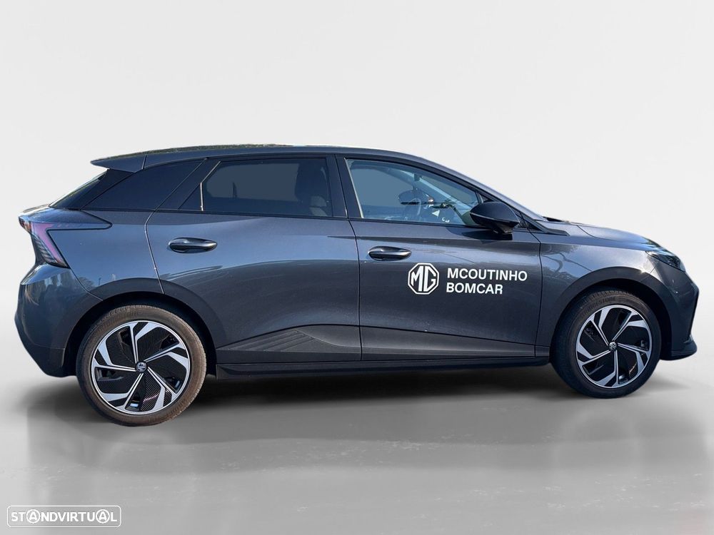 MG MG4 64 kWh Luxury - 6