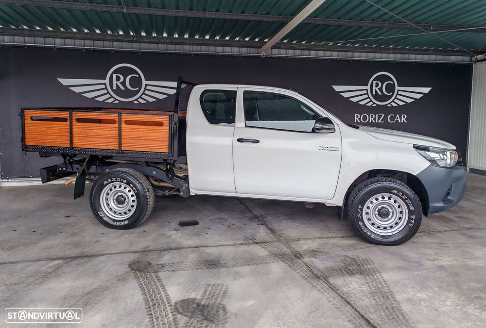Toyota Hilux - 3