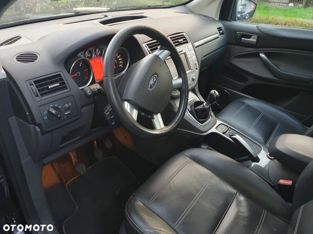Ford Kuga 2.0 TDCi 2x4 Titanium - 7