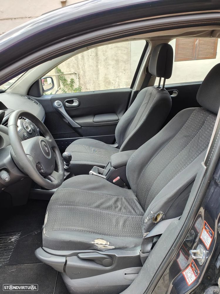 Renault Mégane Break 1.5 dCi Dynamique - 4