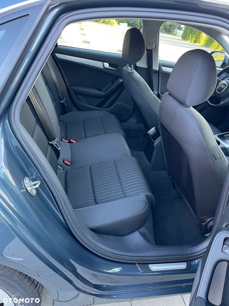 Audi A4 Limousine 1.8 TFSI Ambiente - 22