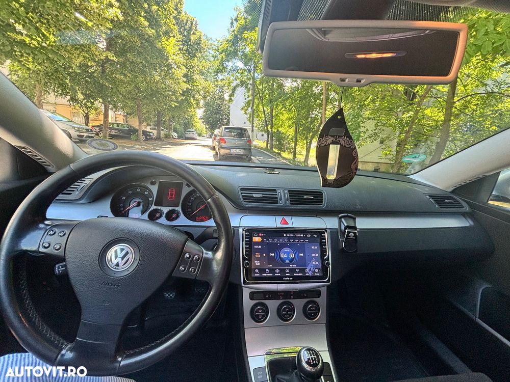 Volkswagen Passat 1.6 FSI Comfortline - 7