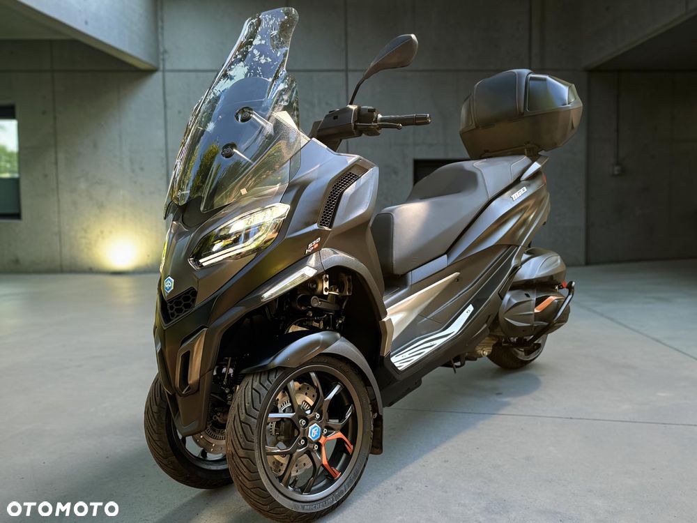 Piaggio MP-3 - 39