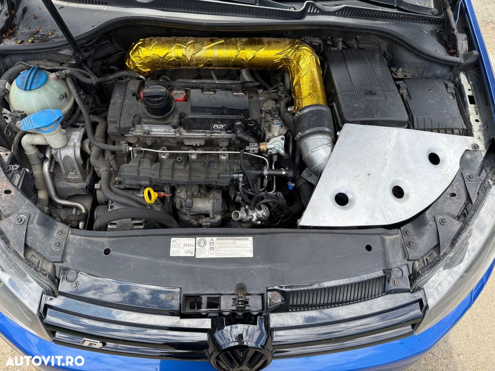 Volkswagen Golf - 6