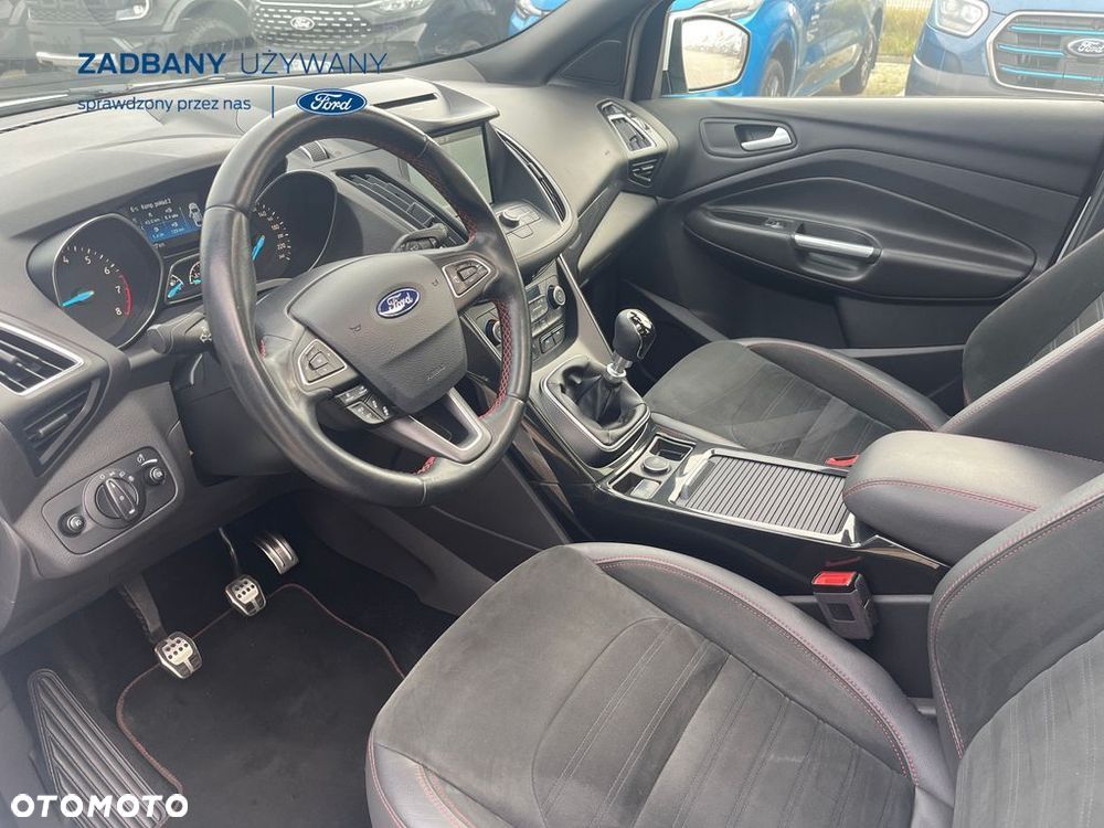 Ford Kuga 1.5 EcoBoost 2x4 ST-Line - 14
