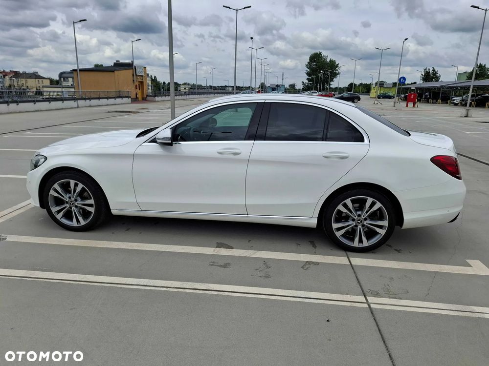 Mercedes-Benz Klasa C 200 4-Matic 9G-TRONIC - 2