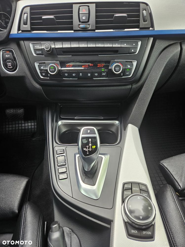 BMW 3GT 335i xDrive - 15