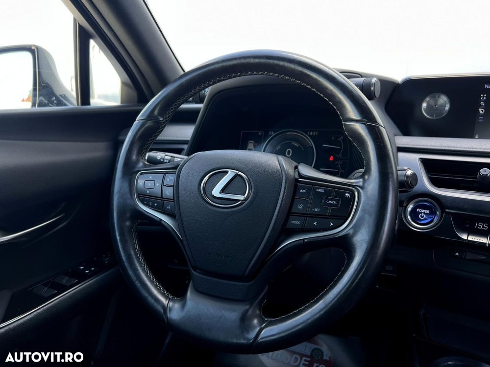 Lexus UX - 11