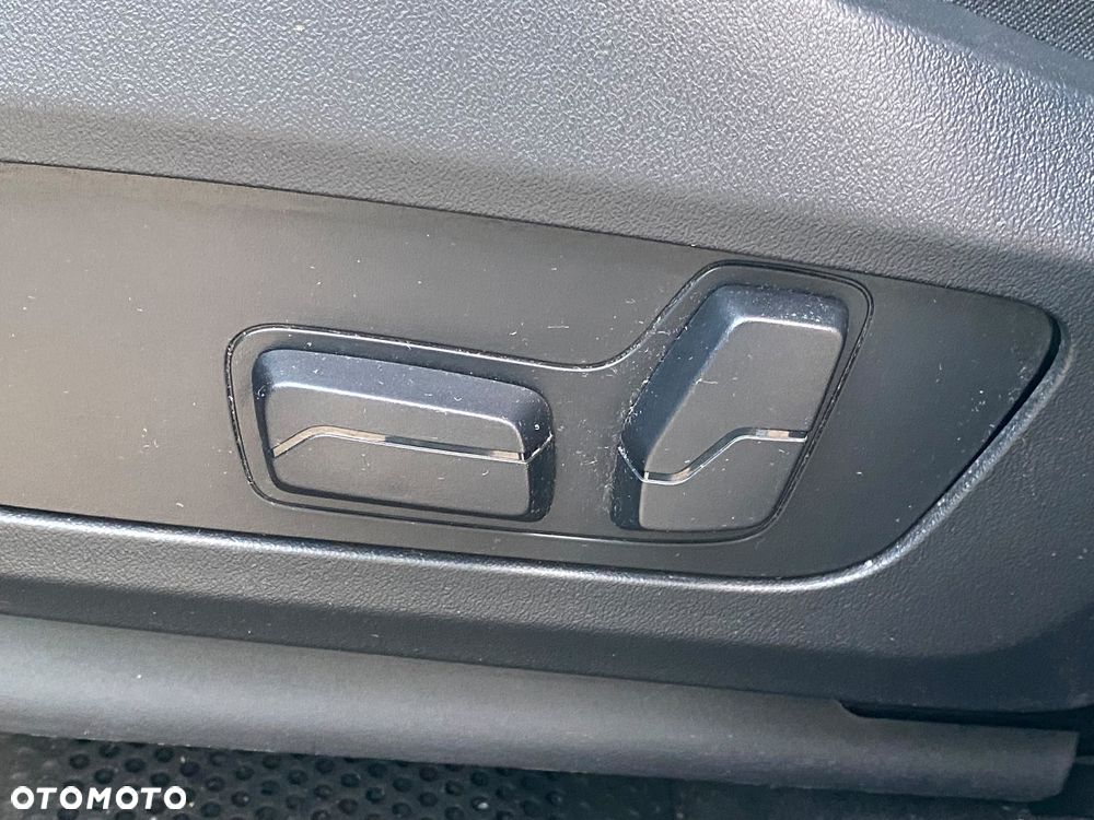 BMW X1 xDrive25i xLine - 22