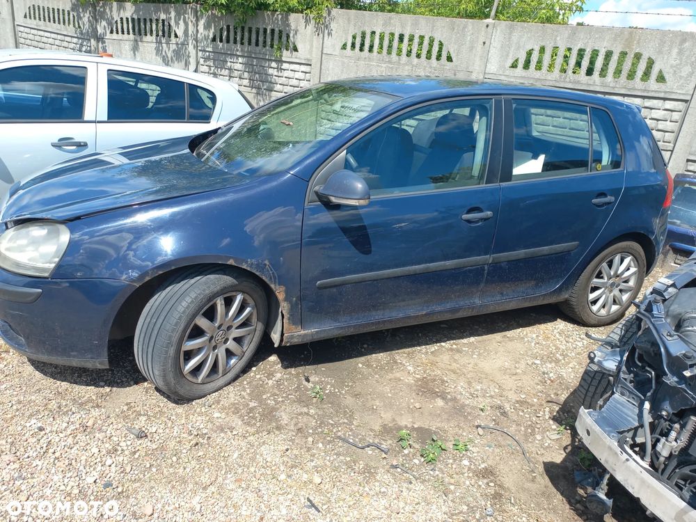 Vw Golf V 1.6 benzyna 04r wszystkie części - 2