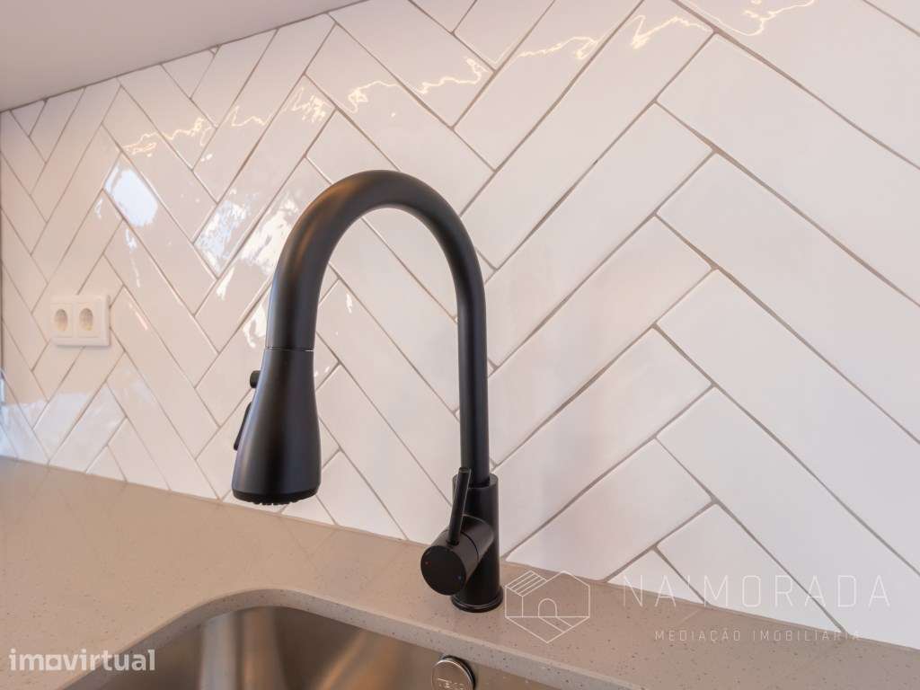 Apartamento T4 renovado para venda em Escapães, Santa Maria da Feira - Grande imagem: 2/25
