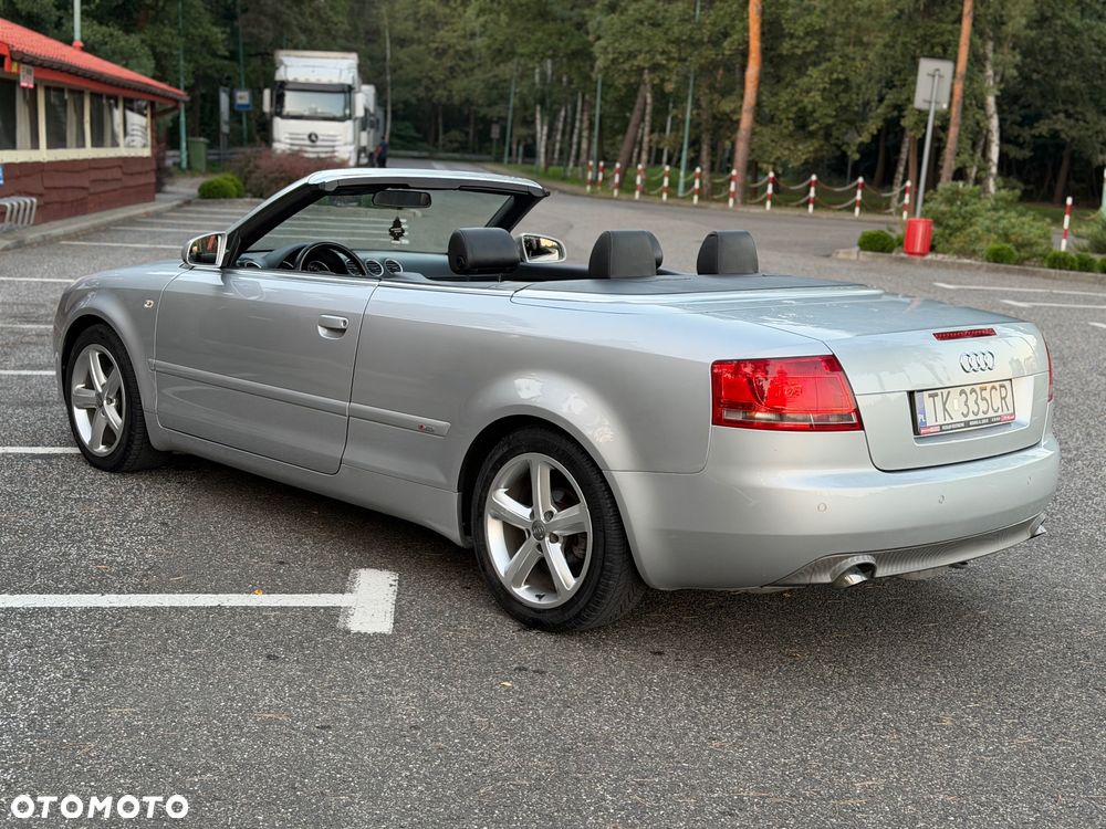 Audi A4 Cabrio 2.0 TDI DPF - 8