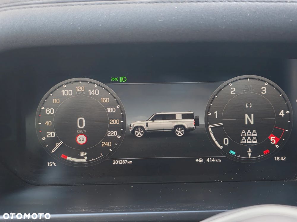 Land Rover Defender 3.0 D300 mHEV SE - 14