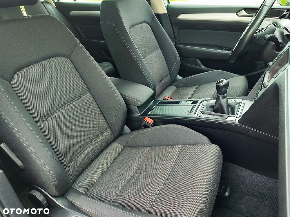 Volkswagen Passat Variant 2.0 TDI (BlueMotion Technology) Highline - 37