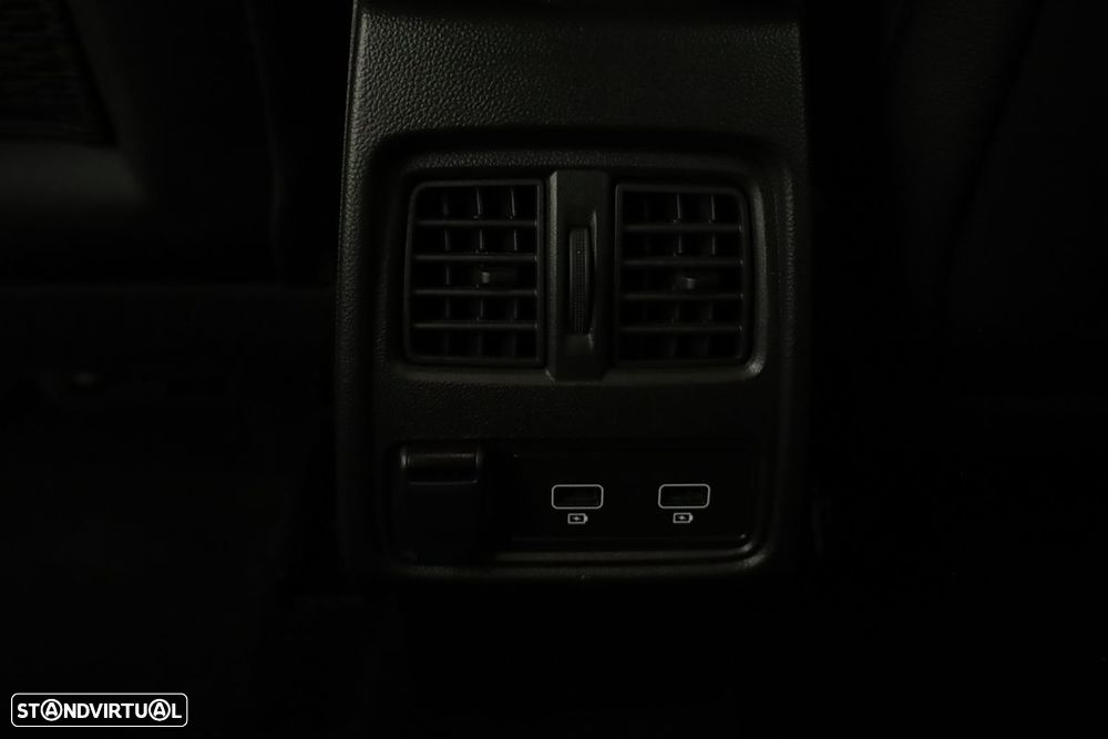 Renault Captur 1.0 TCe Techno Bi-Fuel - 25