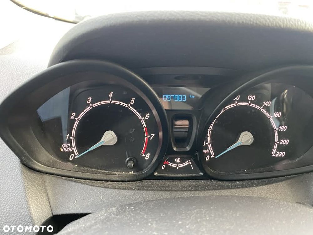 Ford Transit Courier - 2