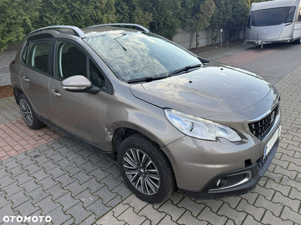 Peugeot 2008 - 6