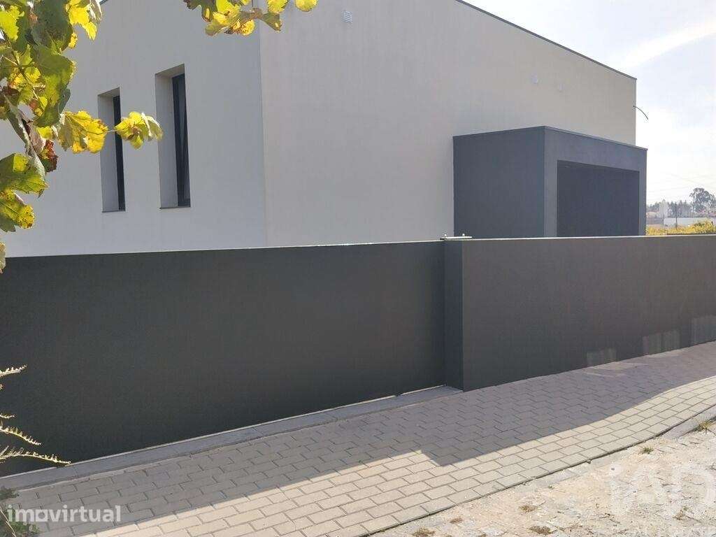 Moradia isolada T3 em Baltar de 181 m2 - Grande imagem: 3/23