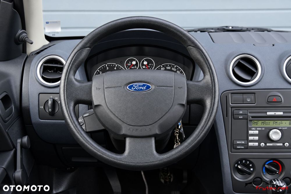 Ford Fusion - 33