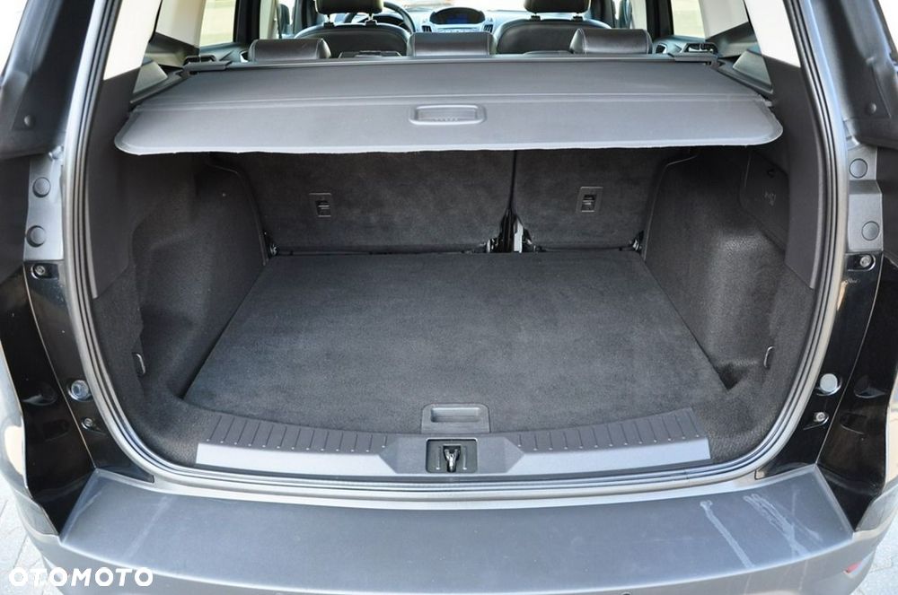 Ford Kuga - 26