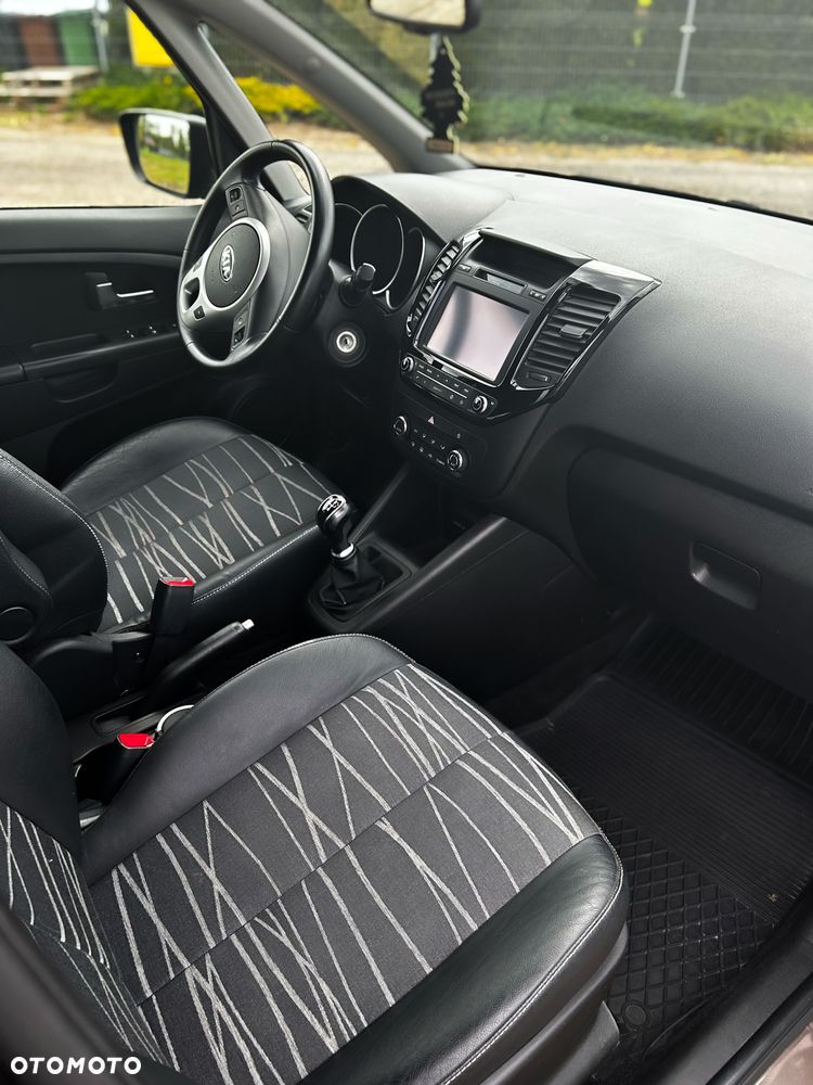 Kia Venga 1.4 Business Line - 13