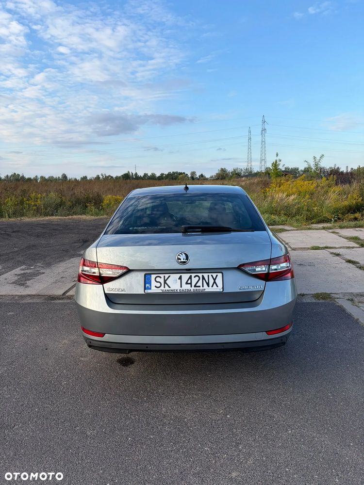 Skoda Superb 2.0 TSI Style DSG - 6