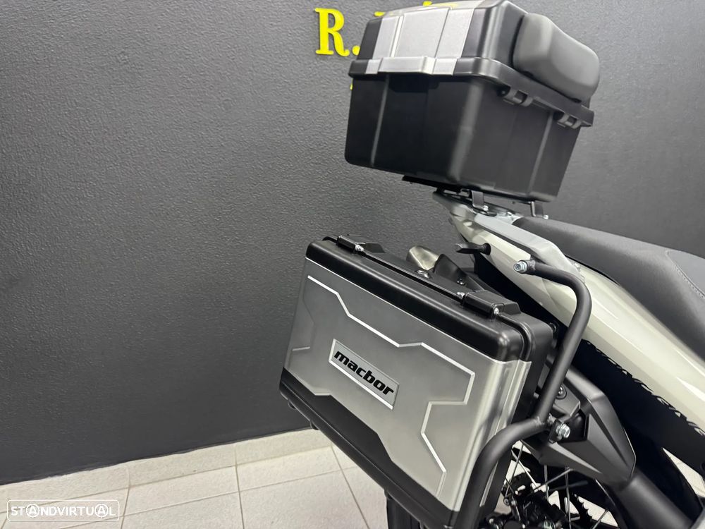 Macbor Montana XR1 125 - 9