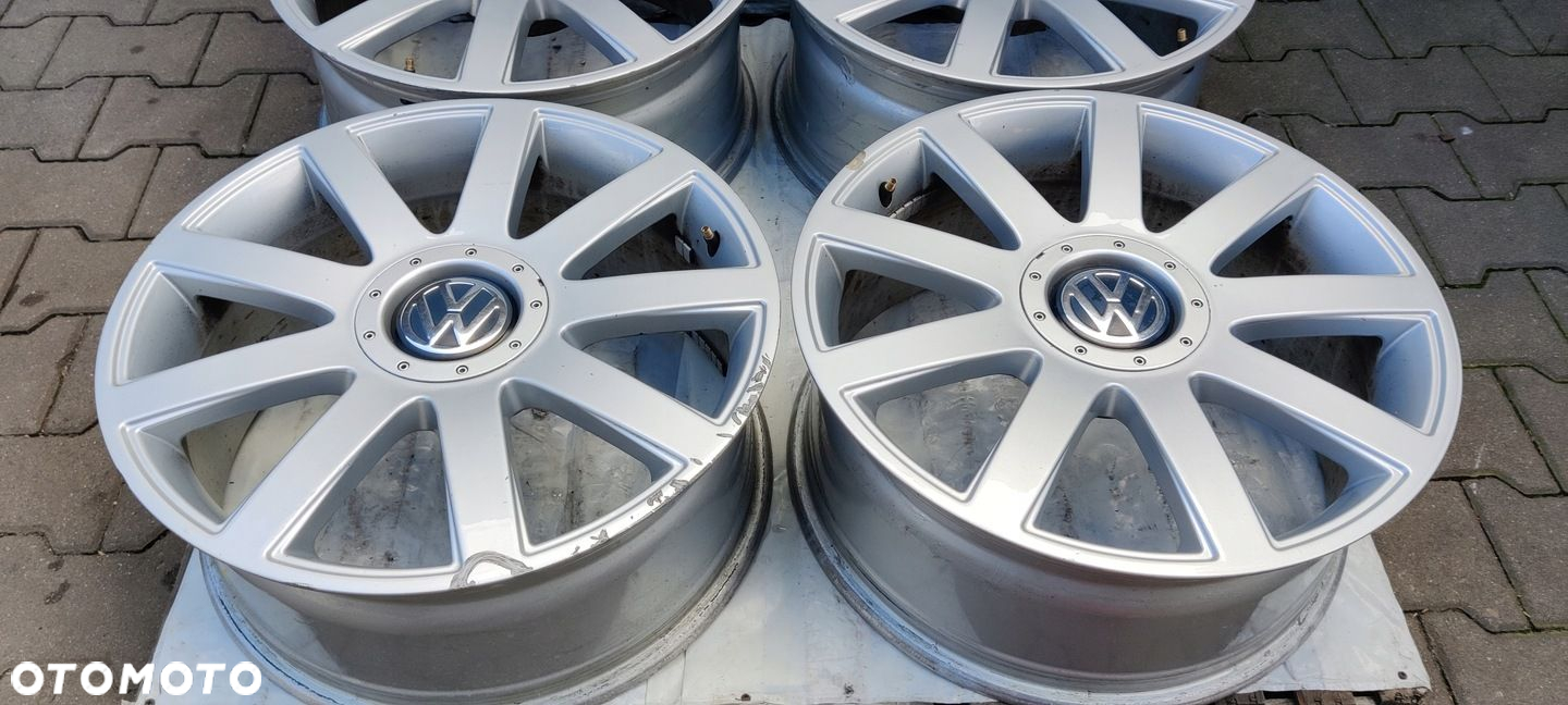 Felgi VW 5x100 5x112 8J 19cali ET35 649 - 5