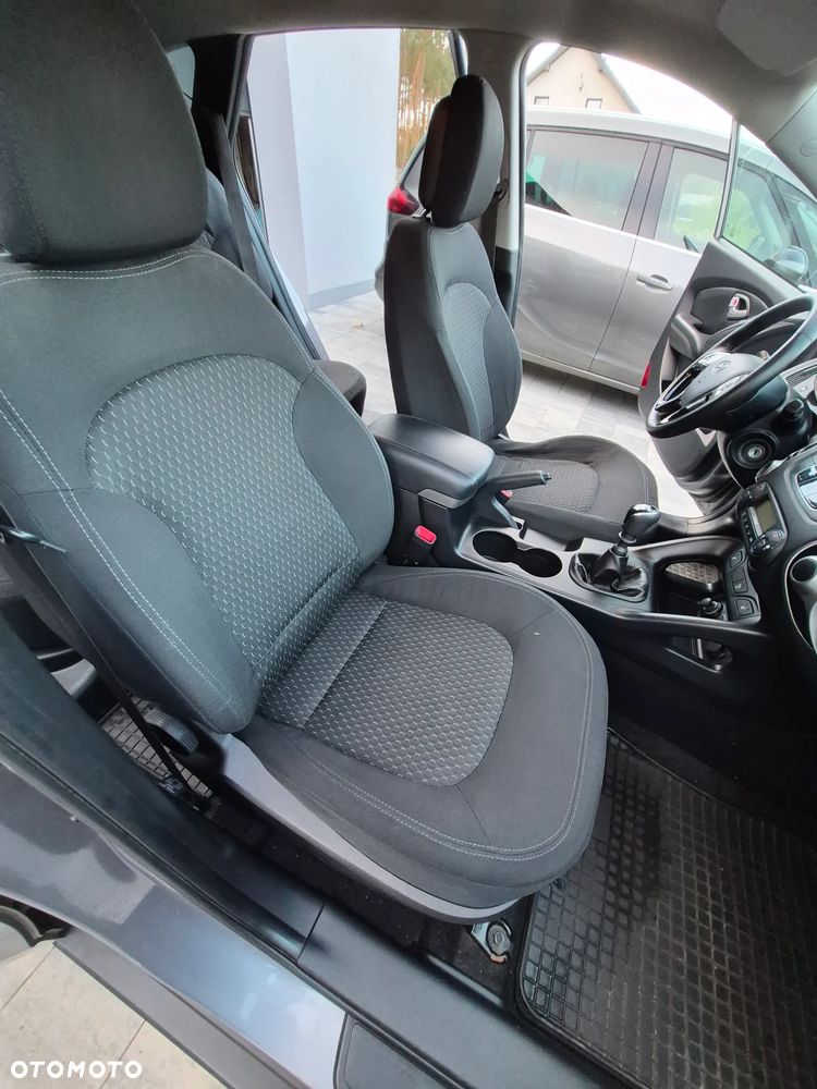 Hyundai ix35 - 16