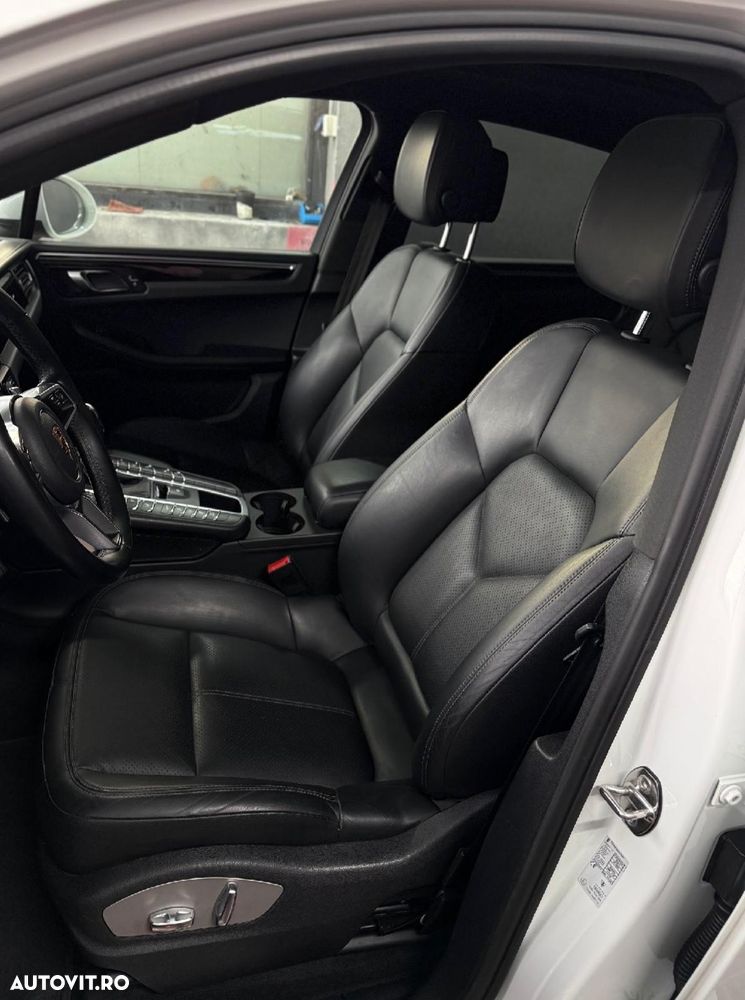 Porsche Macan - 11
