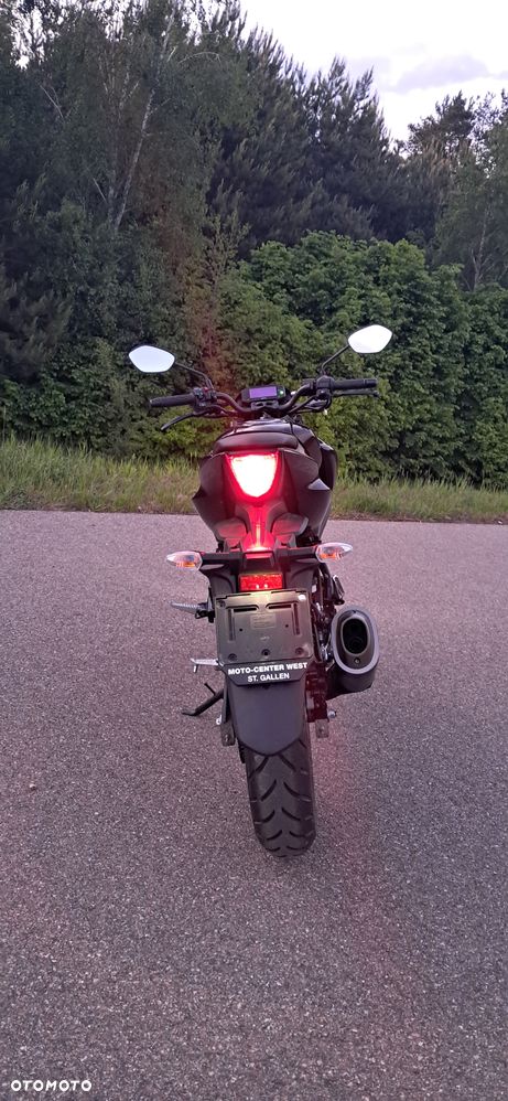 Suzuki GSX - 22
