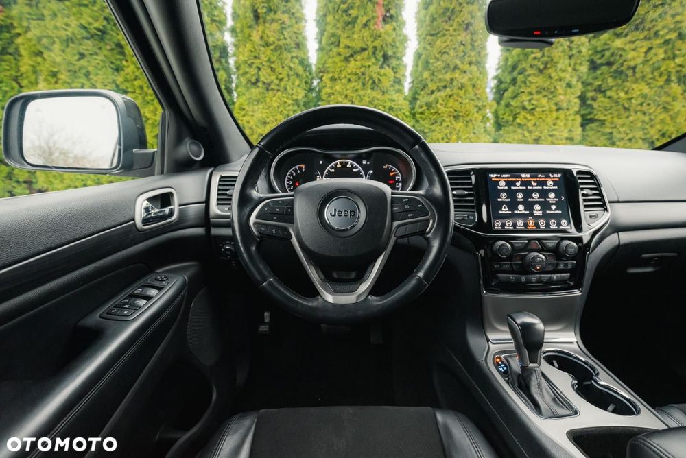 Jeep Grand Cherokee - 11