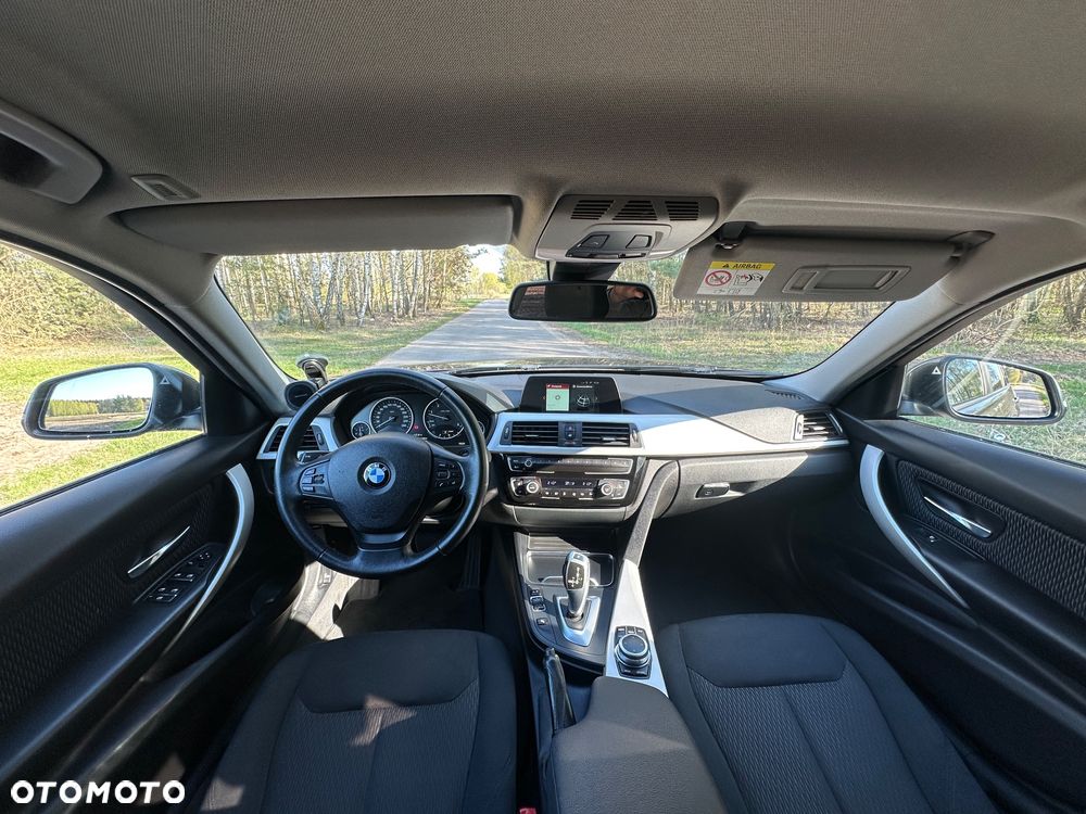 BMW Seria 3 320d Efficient Dynamics Edition - 12