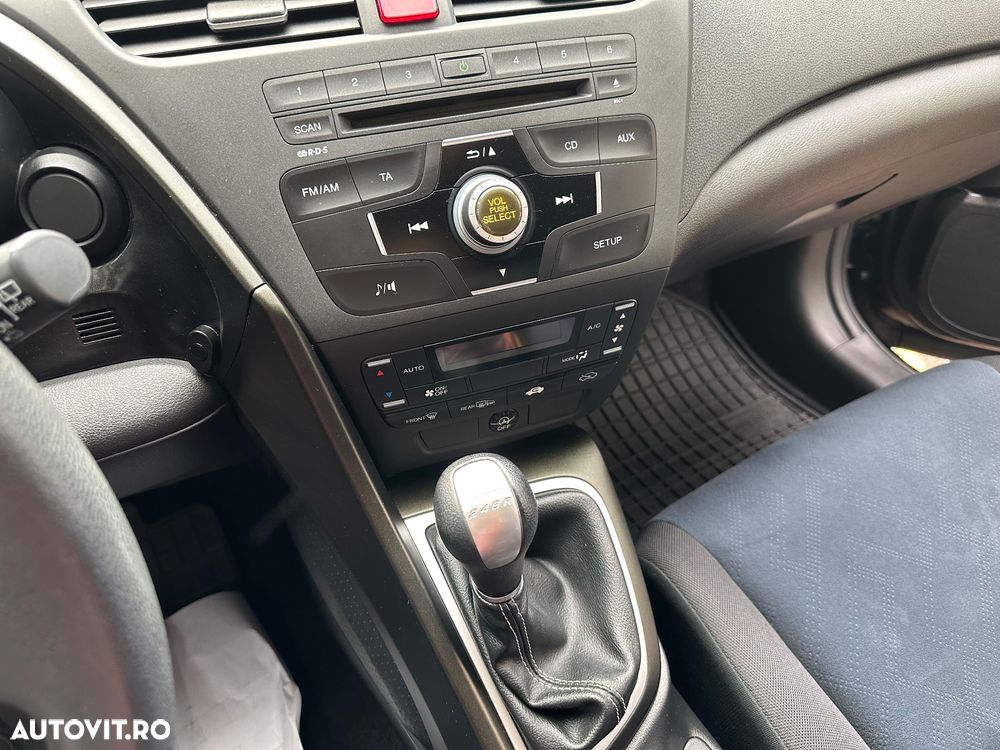 Honda Civic 1.4 i-VTEC MT Comfort - 22