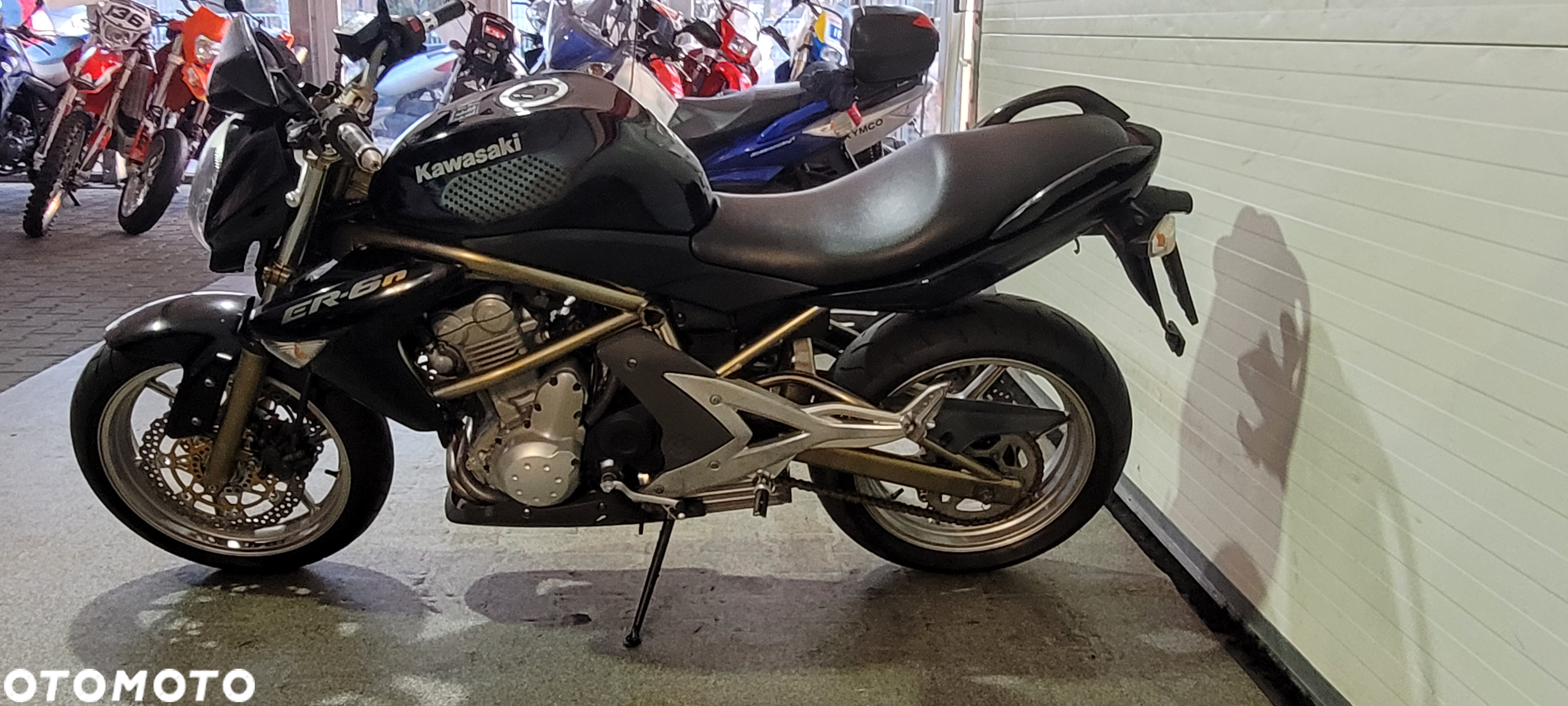 Kawasaki ER - 12
