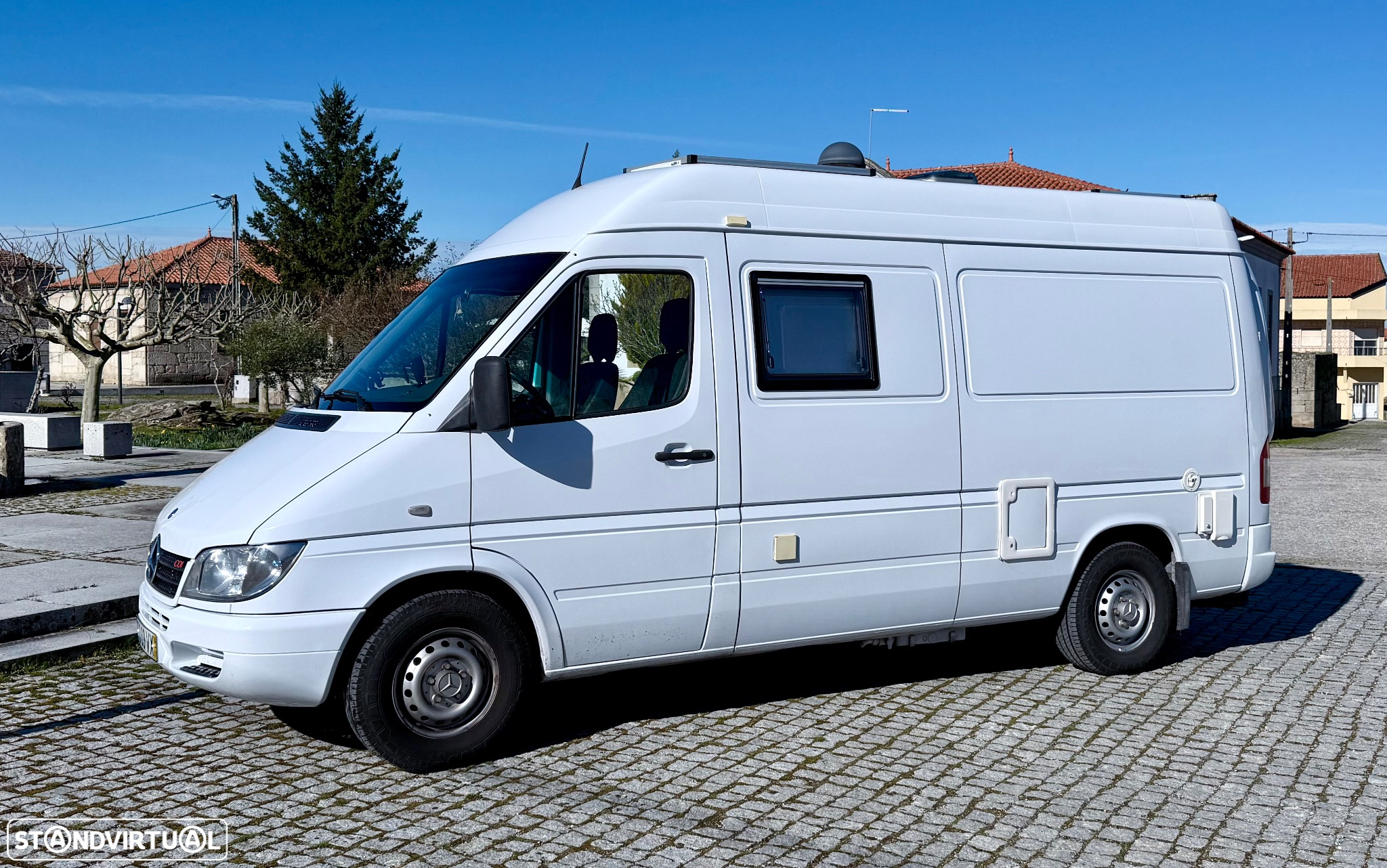 Mercedes-Benz Sprinter - 2