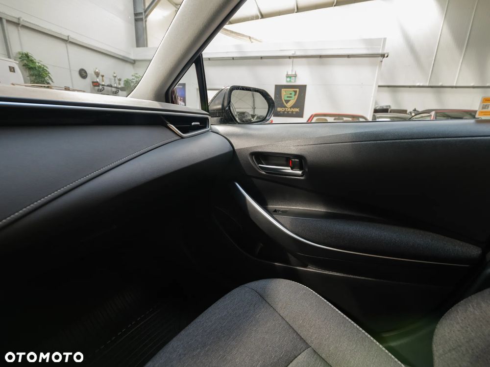 Toyota Corolla 1.8 Hybrid Comfort - 37