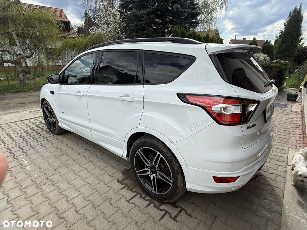 Ford Kuga - 1