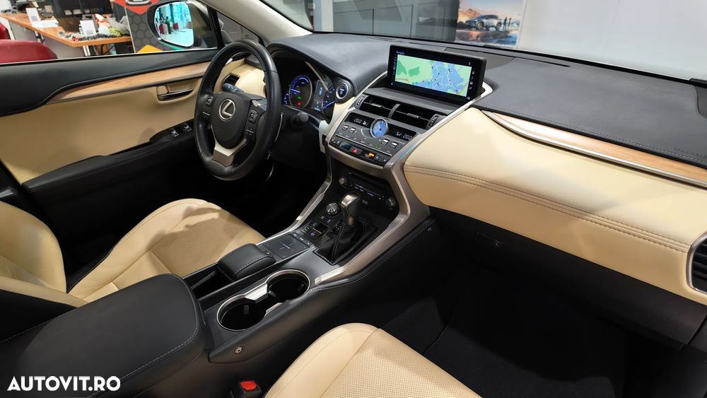 Lexus Seria NX 300h E-FOUR Luxury Line - 17