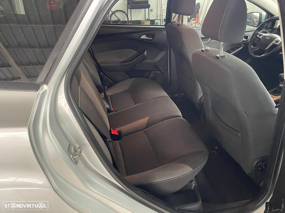 Ford Focus SW 1.6 TDCi ECOnetic 88g S&S Titanium - 20