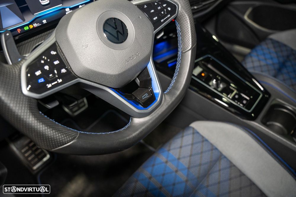 VW Golf 2.0 TSI R DSG - 26