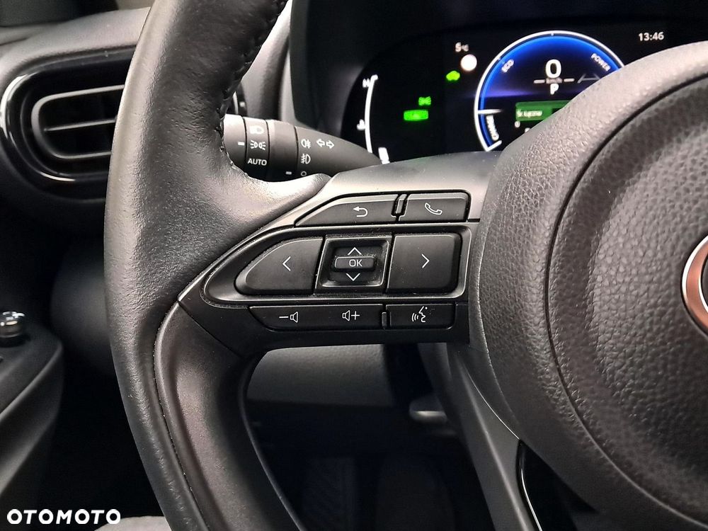 Toyota Yaris Hybrid 1.5 Style - 19