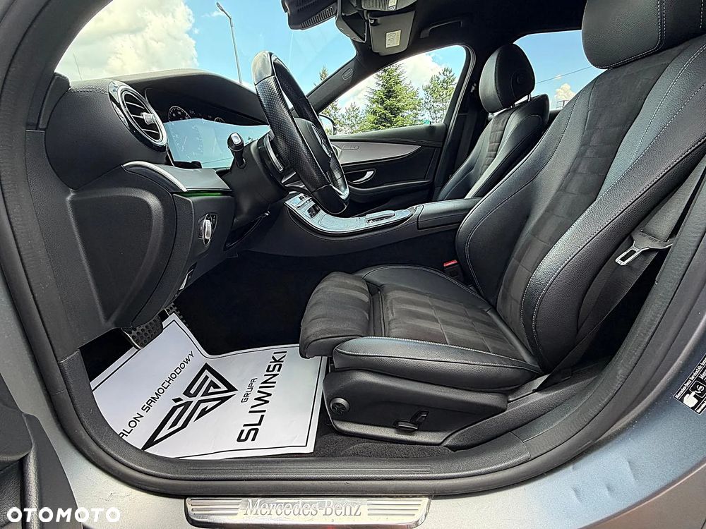Mercedes-Benz Klasa E 300 de 4-Matic AMG - 18