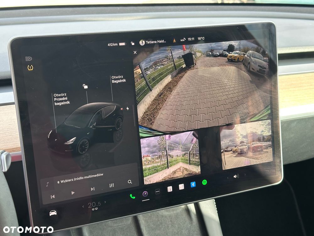 Tesla Y Performance AWD - 32
