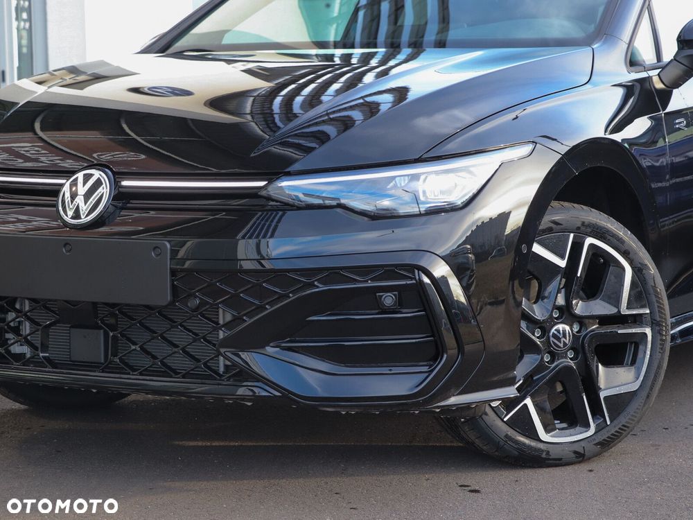 Volkswagen Golf - 10