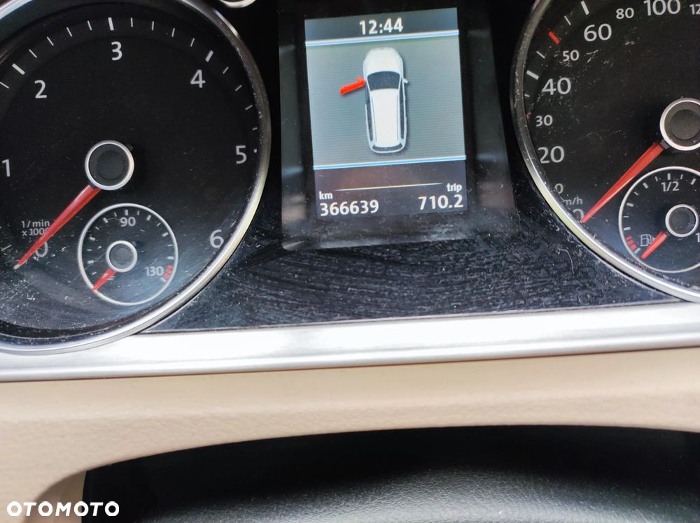 Volkswagen Passat 2.0 TDI Comfortline DSG - 12