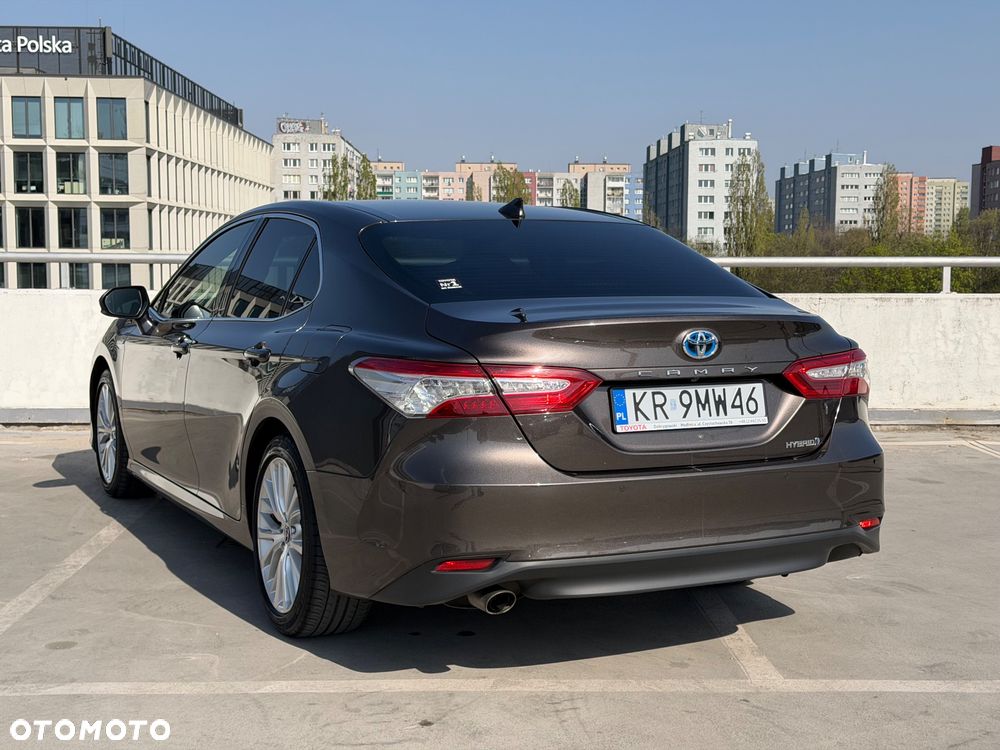 Toyota Camry 2.5 Hybrid Executive CVT - 9