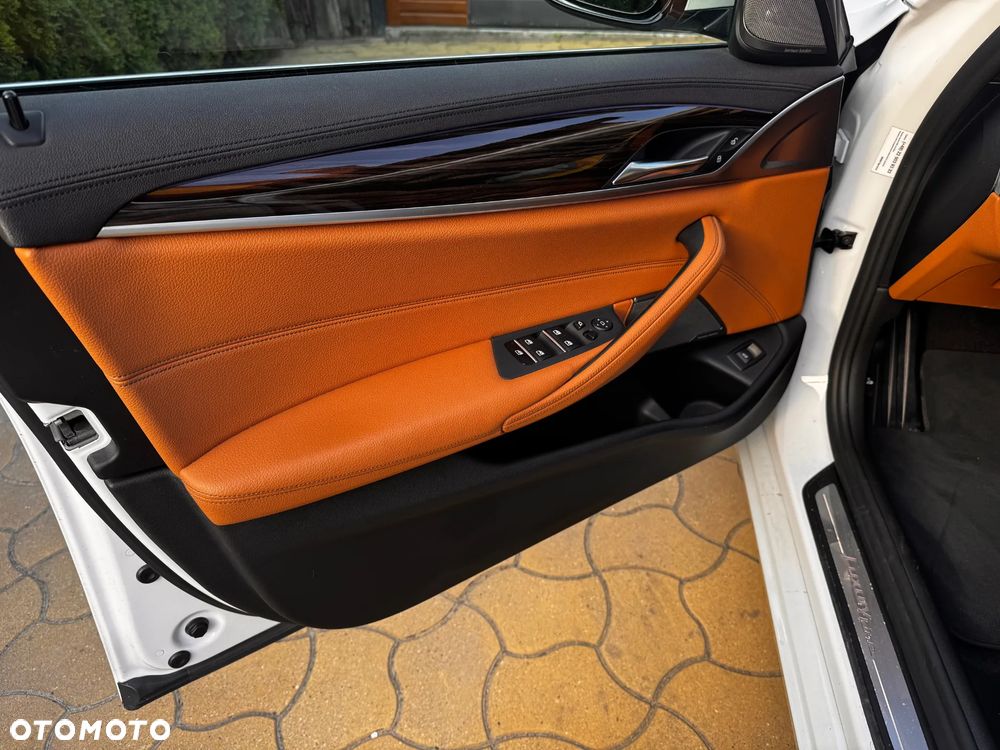 BMW Seria 5 520d Luxury Line - 13