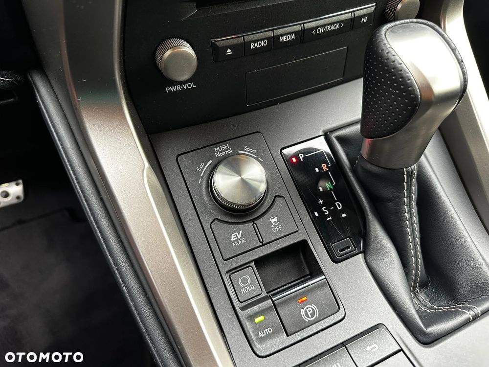 Lexus NX 300h Prestige AWD - 11