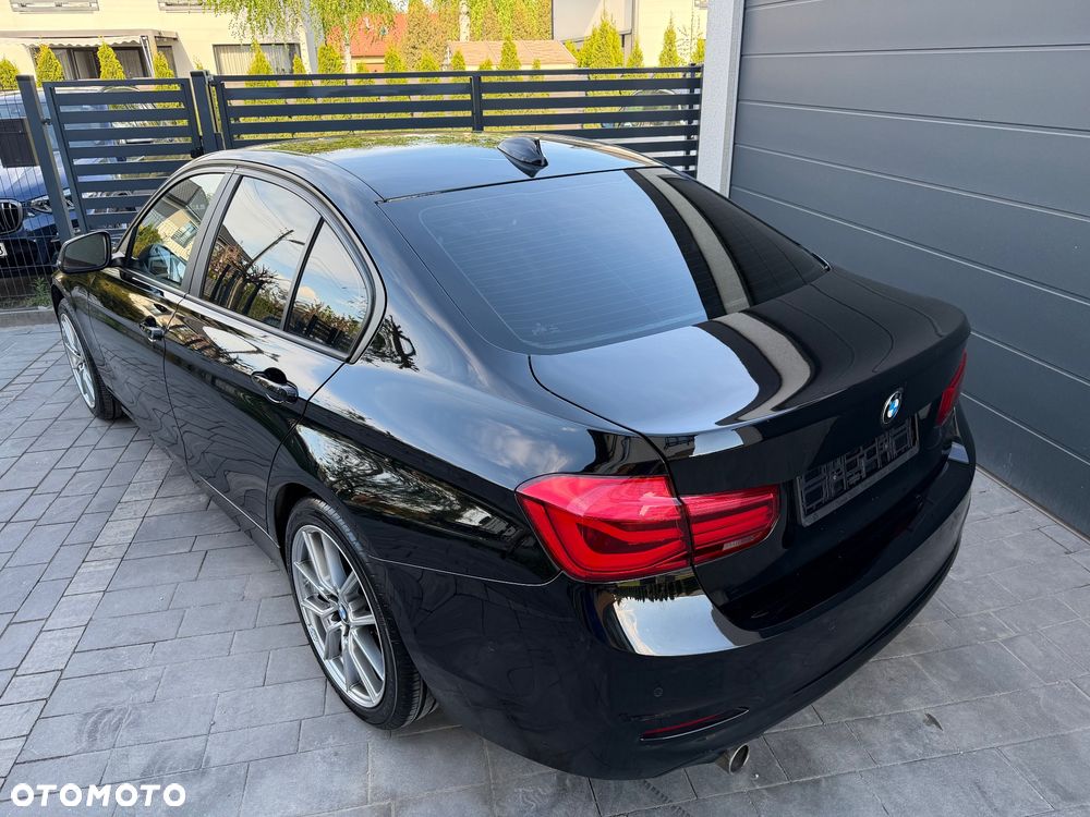 BMW Seria 3 318i GPF Sport Line Shadow - 11